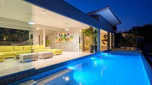 Villa Ray Swimming pool