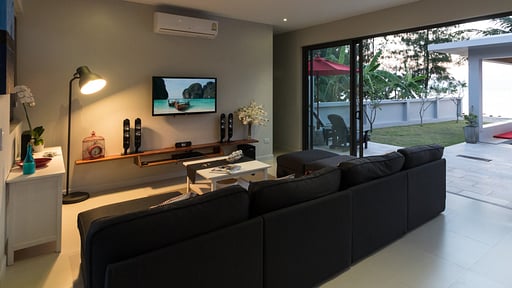 Villa Red Living room