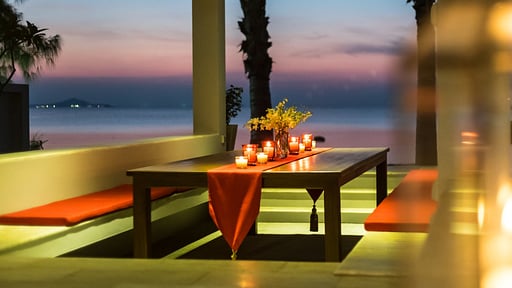 Villa Red Dining area