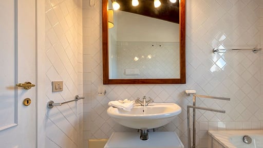 Villa Regina Bedroom 1