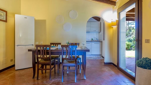 Villa Regina Dining area