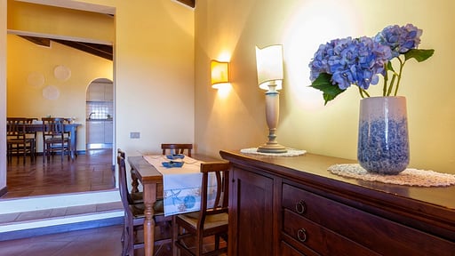 Villa Regina Dining area