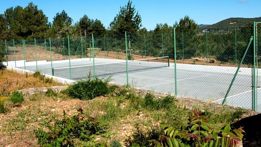 Villa Reieto Miguel Tennis court