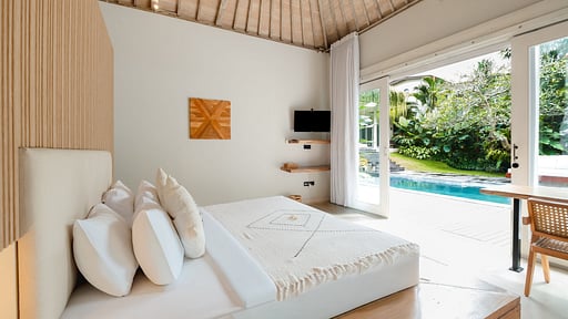 Villa Reina Bedroom 1
