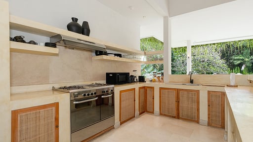 Villa Reina Kitchen