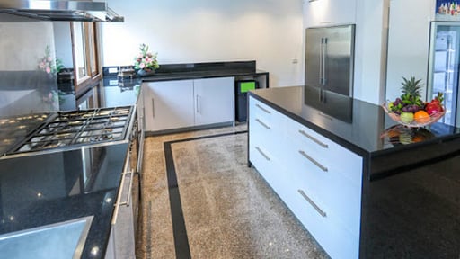 Reuan Thai Villa Kitchen