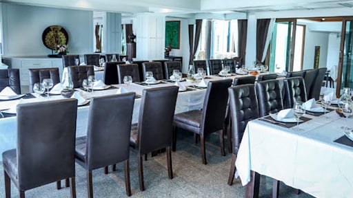 Reuan Thai Villa Dining area