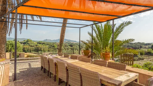 Villa Revalia Обеденная зона 2