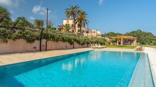 Villa Revalia Бассейн