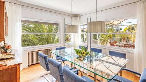 Villa Reveb Dining area