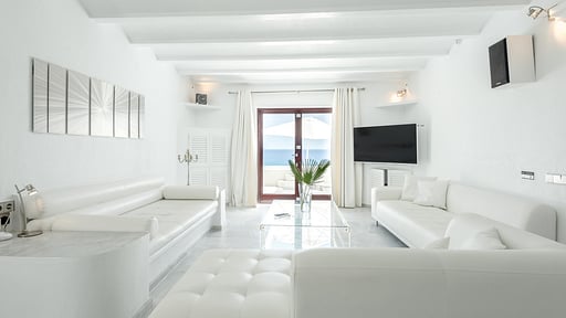 Villa Rica Living room