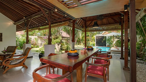 Villa Rinjani Dining area