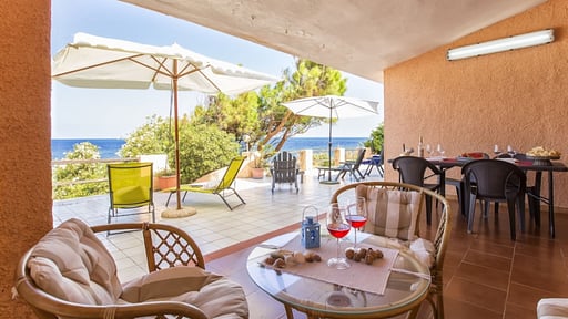 Villa Riva Mare Dining area