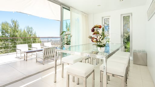 Villa Roca Dining area