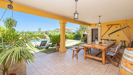 Villa Roma Nou Обеденная зона