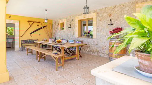 Villa Roma Nou Обеденная зона