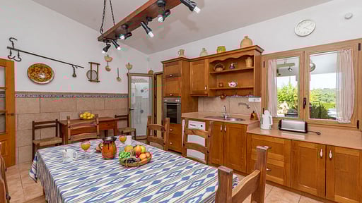 Villa Roma Nou Кухня