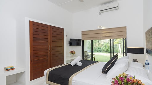 Villa Ronnaduwa Bedroom 1