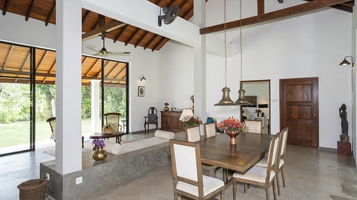 Villa Ronnaduwa Dining area 1