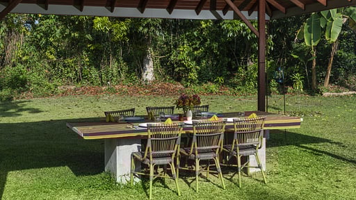 Villa Ronnaduwa Dining area