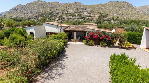 Villa Rose Camee Others