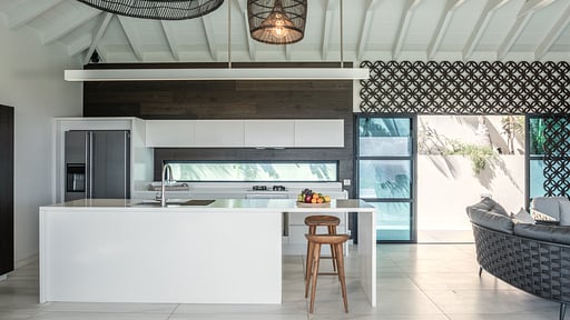 Villa Rose Dog Kitchen