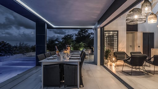 Villa Rose Dog Eethoek