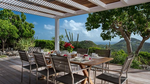 Villa Rose Dining area