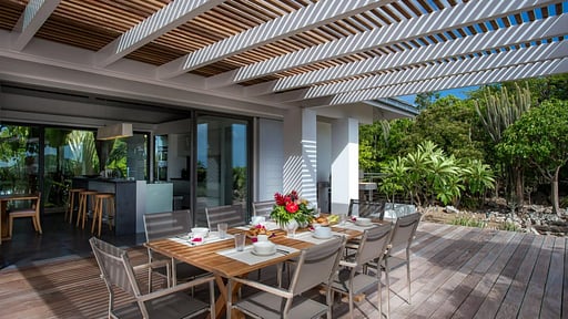 Villa Rose Dining area