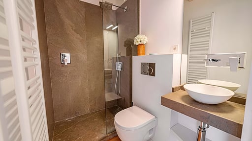 Villa Roser Vell Bedroom 2