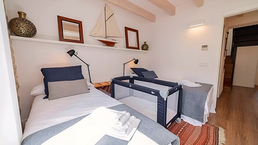 Villa Roser Vell Bedroom 2