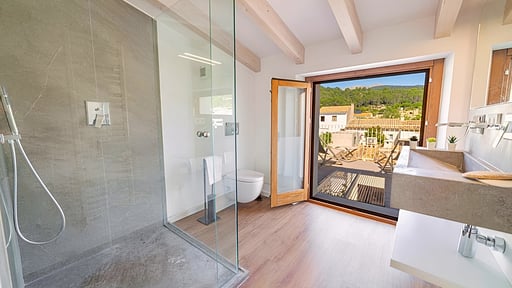 Villa Roser Vell Bedroom 1