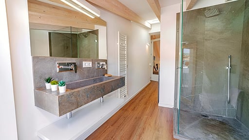 Villa Roser Vell Bedroom 1