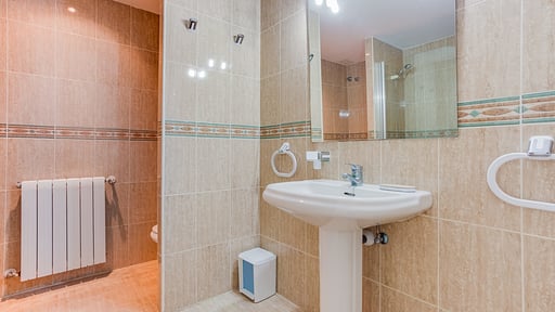 Villa Roser Bedroom 1