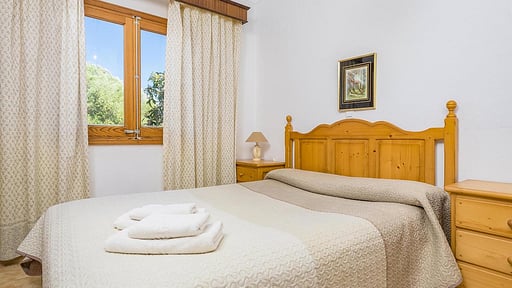 Villa Rosewood Bedroom 1