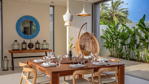 Villa Roxo Dining area