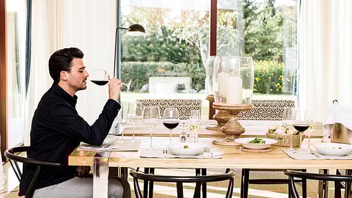 Villa Ruby Golf Dining area