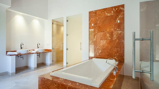 Villa Ruby Golf Bedroom 1