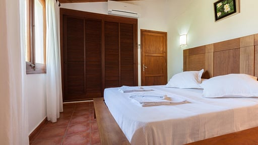Villa Rufous Bedroom 1