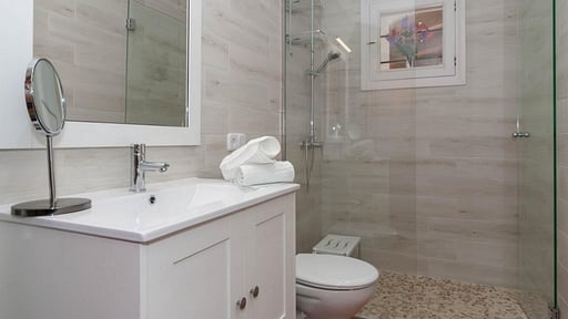 Villa Rufous Bedroom 2