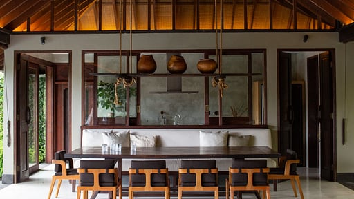 Villa Rumah Hujan Dining area