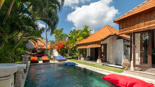 Villa Rumah Madu Swimming pool