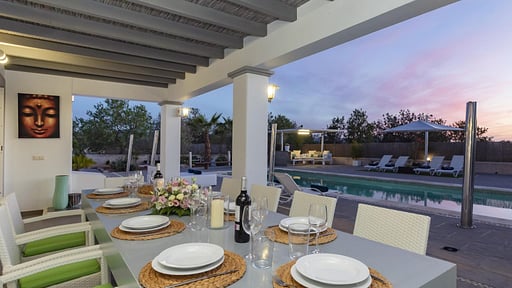 Villa Sa Cabana Dining area