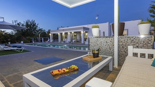 Villa Sa Cabana Dining area