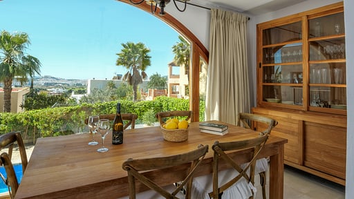 Villa Sa Cigonya Dining area