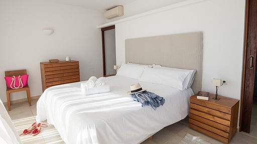 Villa Sa Cigonya Bedroom 1