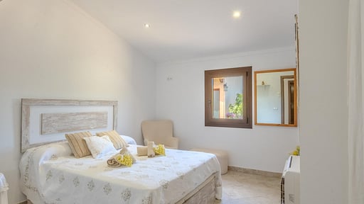 Villa Sa Llar Bedroom 1