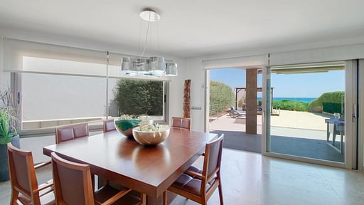 Villa Sa Platja Обеденная зона