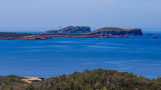 Villa Sa Rota Family Friendly Surroundings