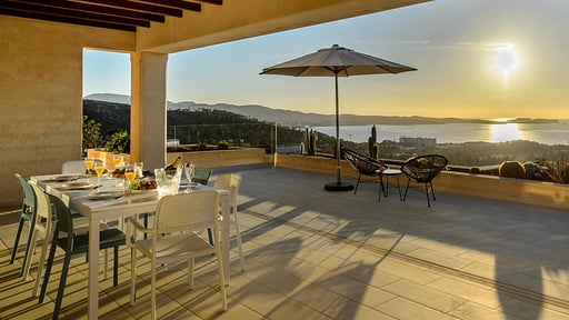 Villa Sa Rota San Antonio Dining area